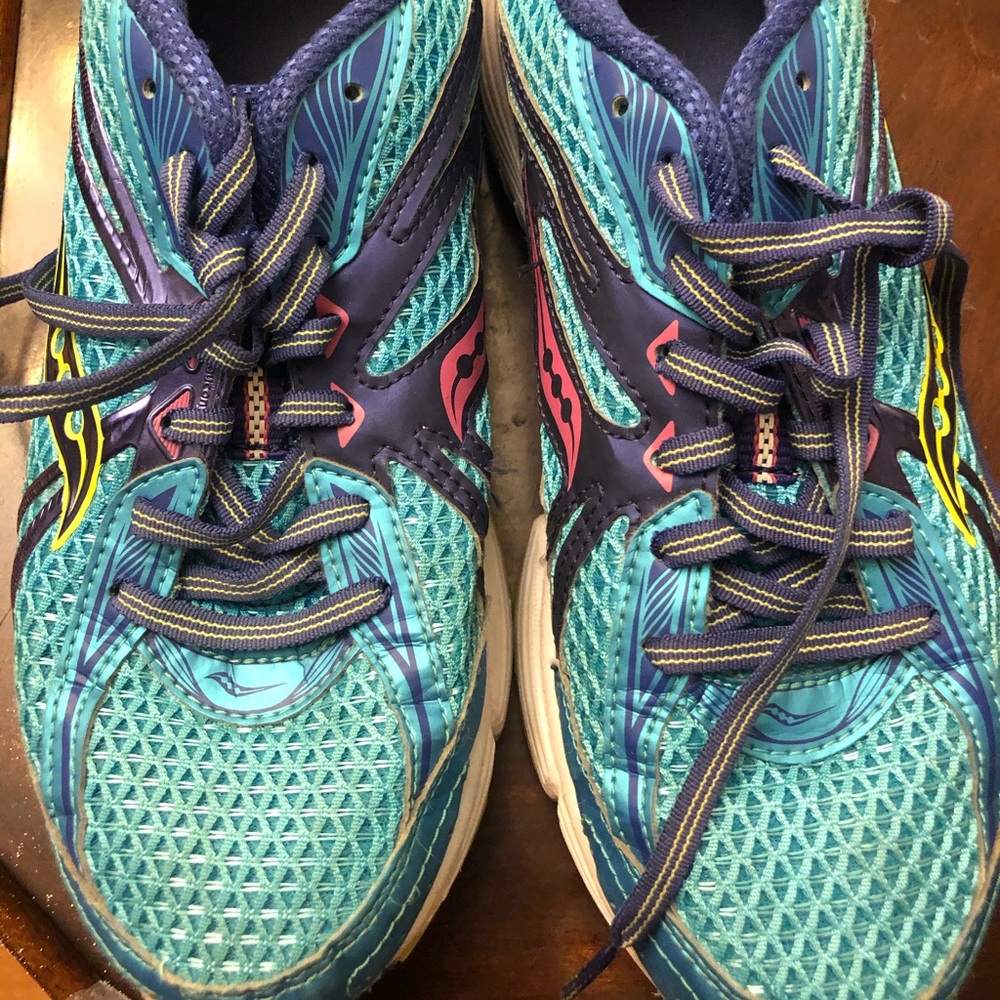 ASICS 7 1/2